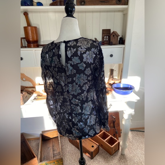 Club Monaco - Picture 2 of 3